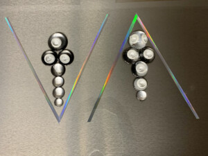 ciclo Ololux, cm 100x100, resine e dibond su tavola, 2020