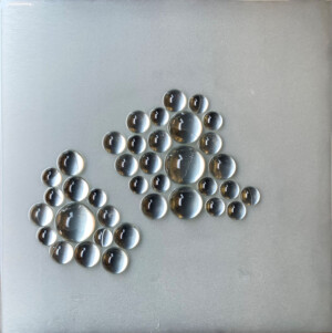 ciclo delle sfere, cm 50x50, semisfere in resina su tavola, 2019