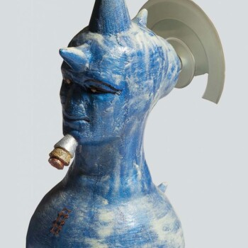 2013, stucchi, resine, terre rare luminescenti, h. cm 57 x Ø 39 L'antenato luce - sculture in resina giuseppe portella