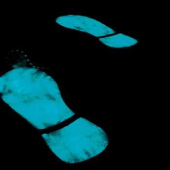 2006, resine e terre rare luminescenti, su tavola, cm 60 x 60